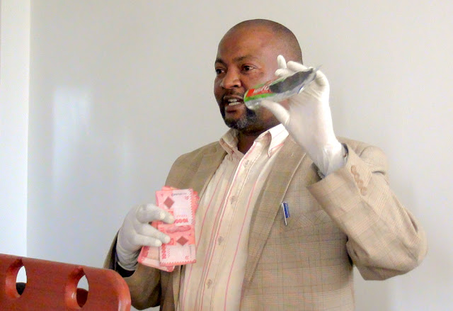 TAKUKURU MKOA WA SINGIDA YAMSHIKILIA HAKIMU WA MAHAKAMA YA MWANZO MTINKO KWA TUHUMA ZA KUPOKEA RUSHWA YA 250,000/=