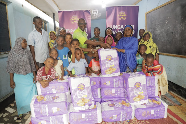 CAMEL FLOUR WATOA MSAADA KITUO CHA WAZEE KIGAMBONI NA KITUO CHA UMRA MAGOMENI