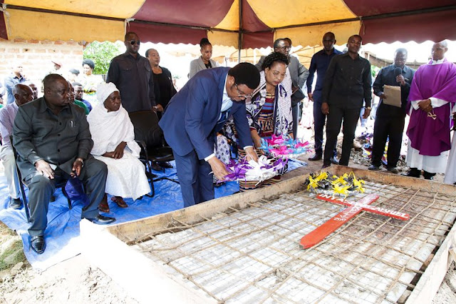 WAZIRI MKUU, KASSIM MAJALIWA, AMWAKILISHA RAIS KWENYE MAZISHI YA KAKA WA MAMA MARIA NYERERE MUSOMA. Inbox x