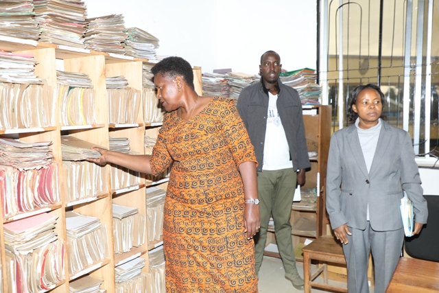 WAZIRI MABULA AAGIZA WAKUU WA IDARA HALMASHAURI ZA MKOA WA NJOMBE KUANDIKIWA BARUA ZA KUJIELEZA