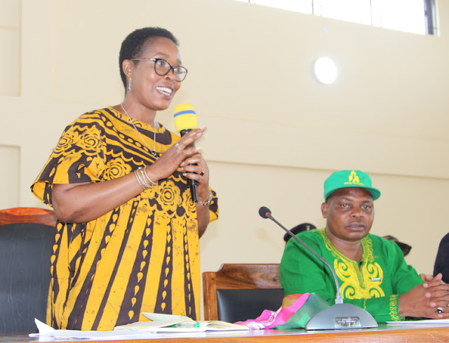 AFISA BIASHARA WILAYA YA IKUNGI ASIMAMISHWA KAZI KWA TUHUMA ZA KUTAFUNA FEDHA ZA WAMACHINGA