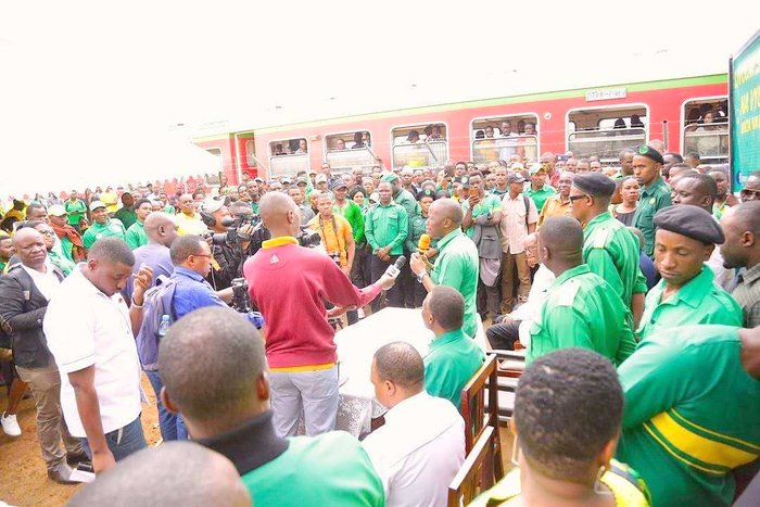Shuhudia hapa Treni ya Abiria ilivyowasili kwa Mara ya Kwanza Baada ya Miaka 30 Mkoani Arusha