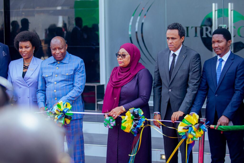 Rais Samia Azinduza Kiwanda cha Mbolea cha ITRACOM Jijini Dodoma.